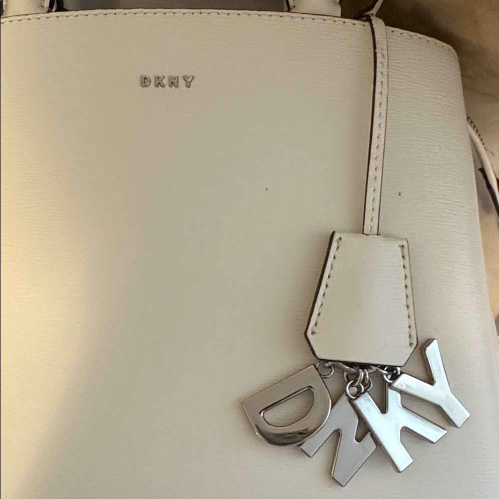 DKNY Paige leather satchel - Picture 7 of 11